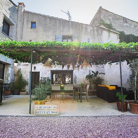 Oustaou De Betty Et Bob Bed & Breakfast Le Cailar Luaran gambar