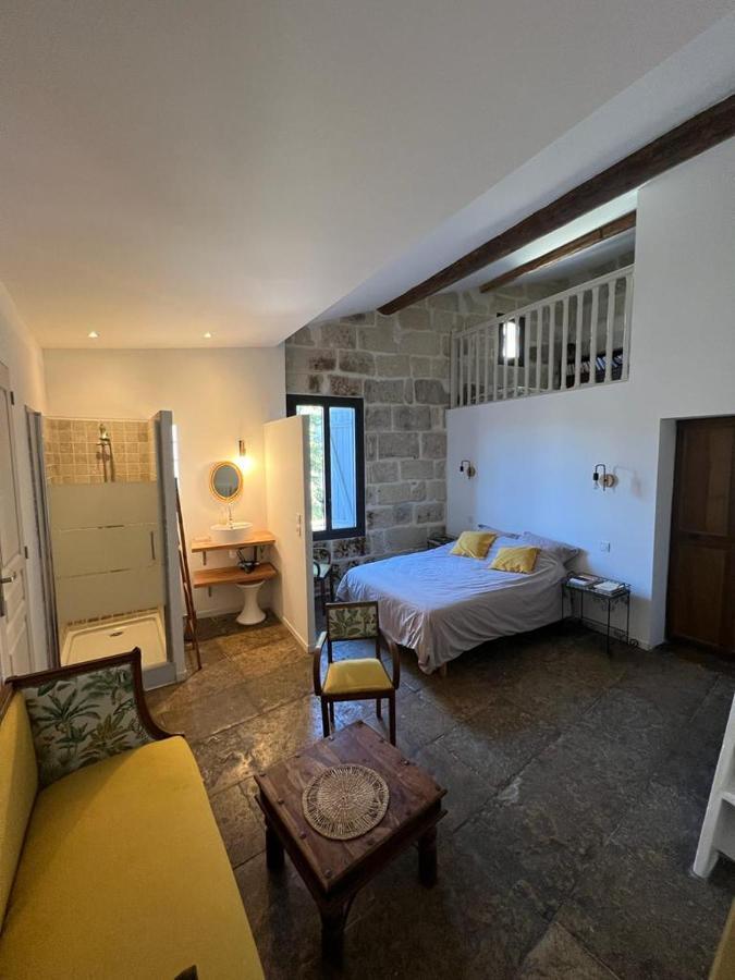 Oustaou De Betty Et Bob Bed & Breakfast Le Cailar Luaran gambar