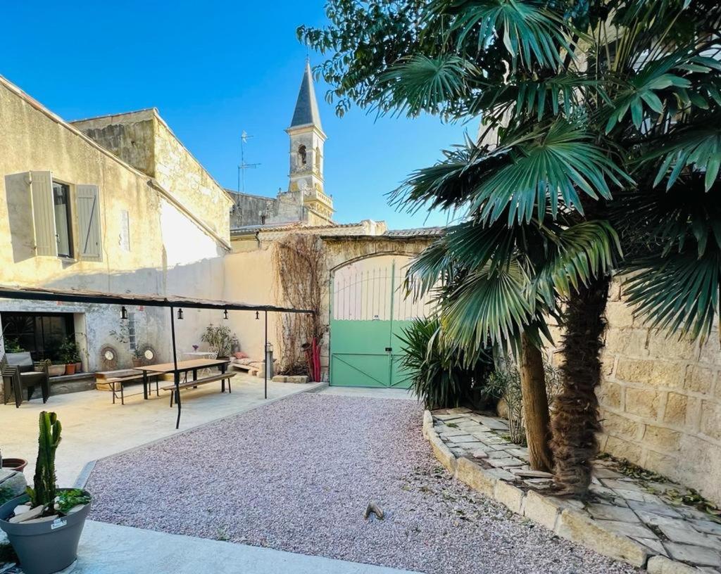 Oustaou De Betty Et Bob Bed & Breakfast Le Cailar Luaran gambar