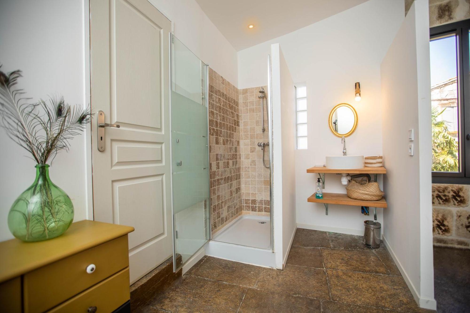 Oustaou De Betty Et Bob Bed & Breakfast Le Cailar Luaran gambar